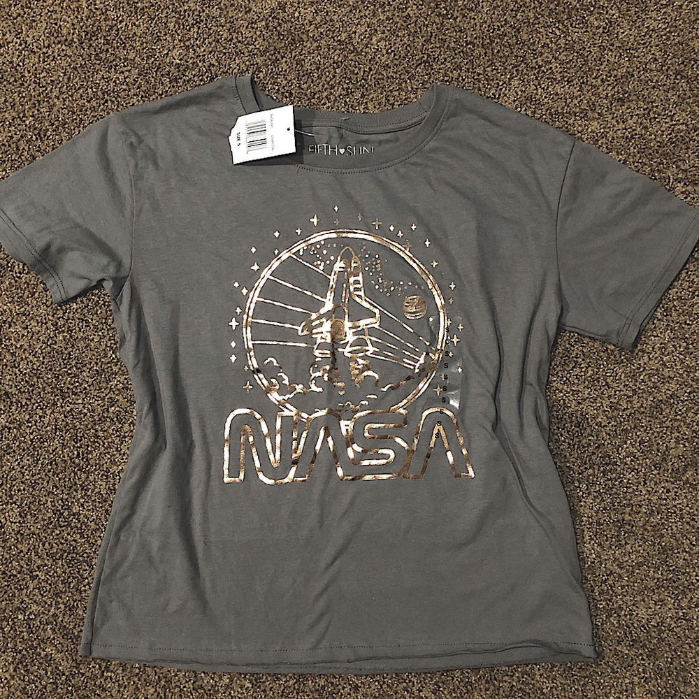 NWT Fifth Sun Cropped Rose Gold NASA T-Shirt Size Small Juniors / Women